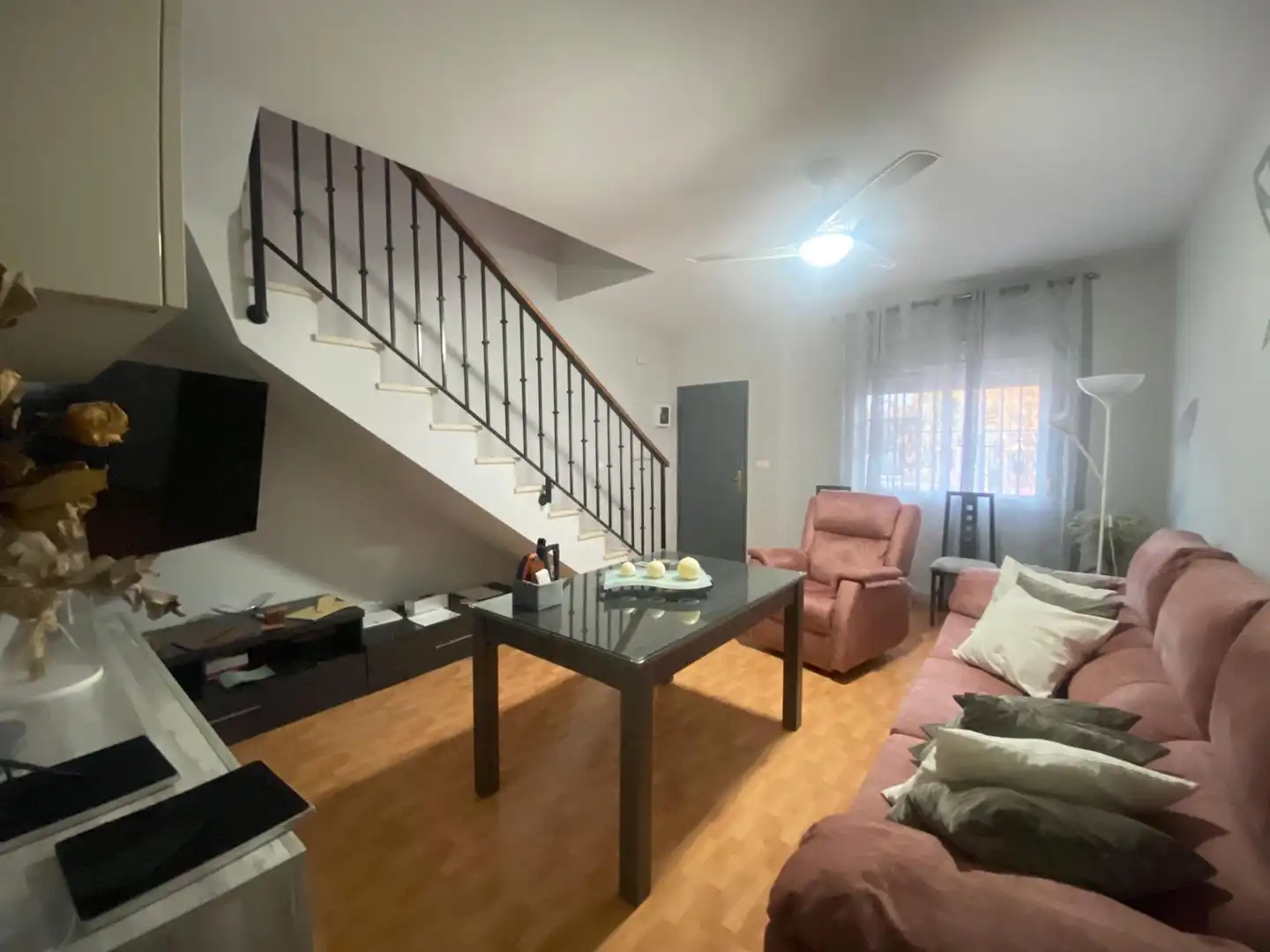Sala de estar de Casa adosada en venta en Alameda con Aire acondicionado, Calefacción y Amueblado
