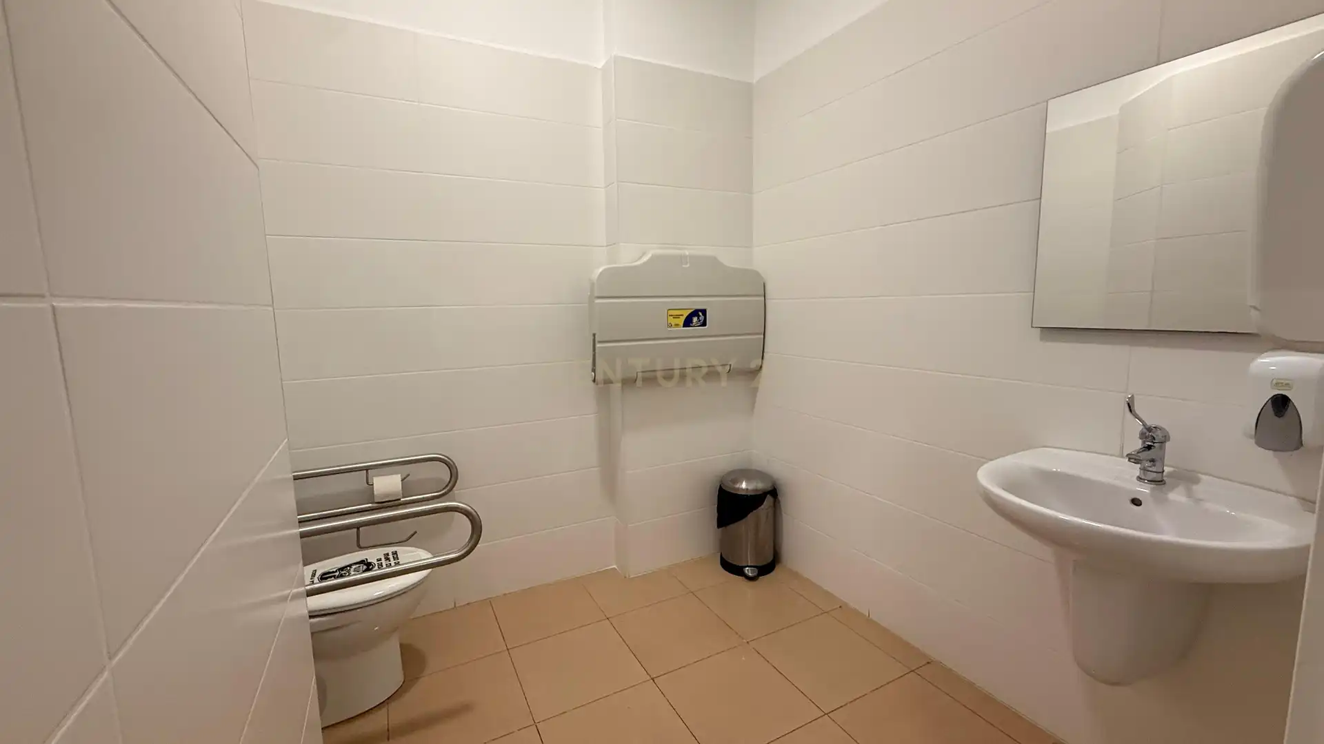 Baño de Local en traspaso en Calpe / Calp con Aire acondicionado, Alarma y Domótica