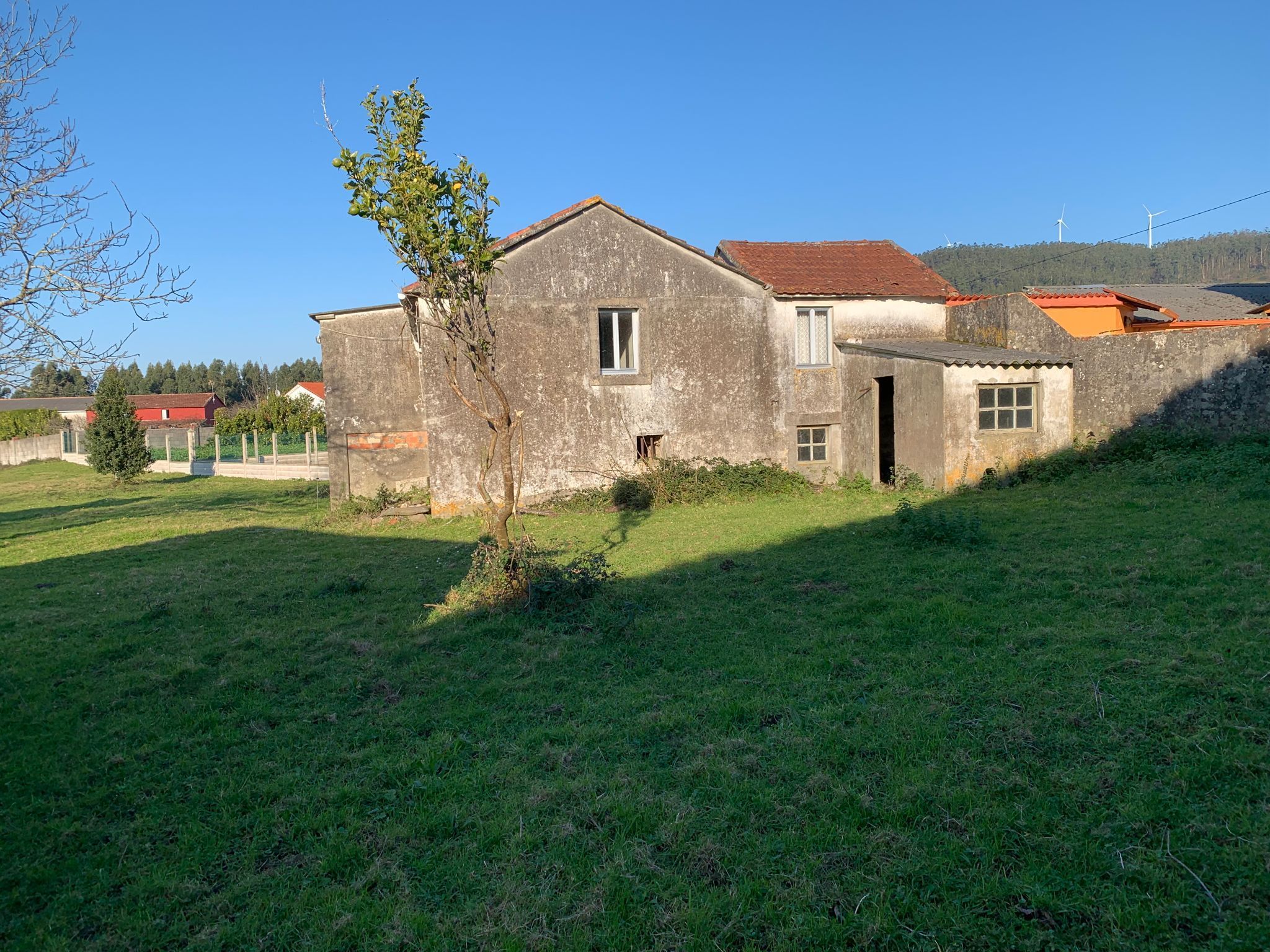 Vista exterior de Casa o xalet en venda en Valdoviño amb Jardí privat i Traster