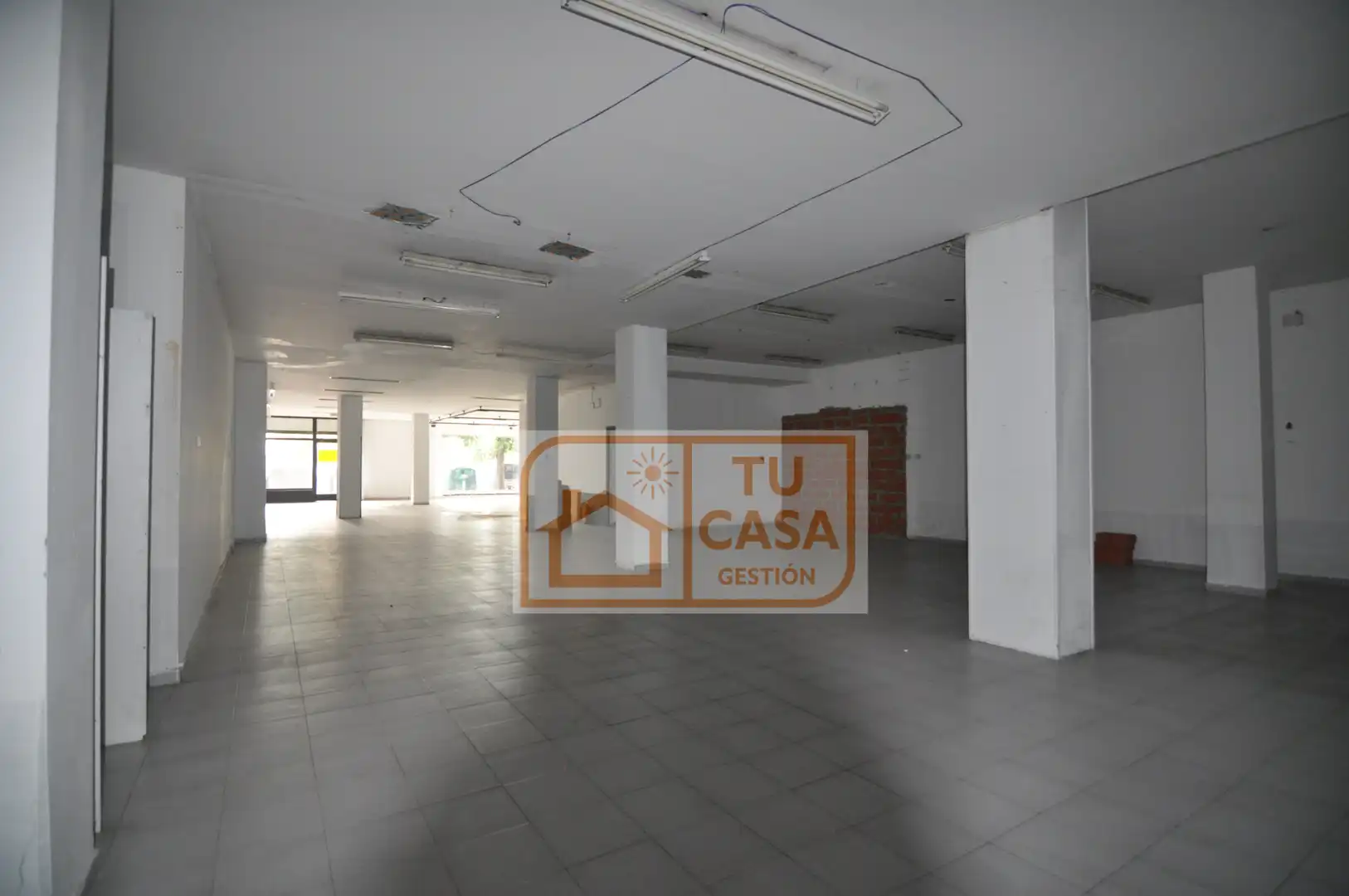 Local comercial en alquiler en Avenida de Hernán Cortés, imagen 6