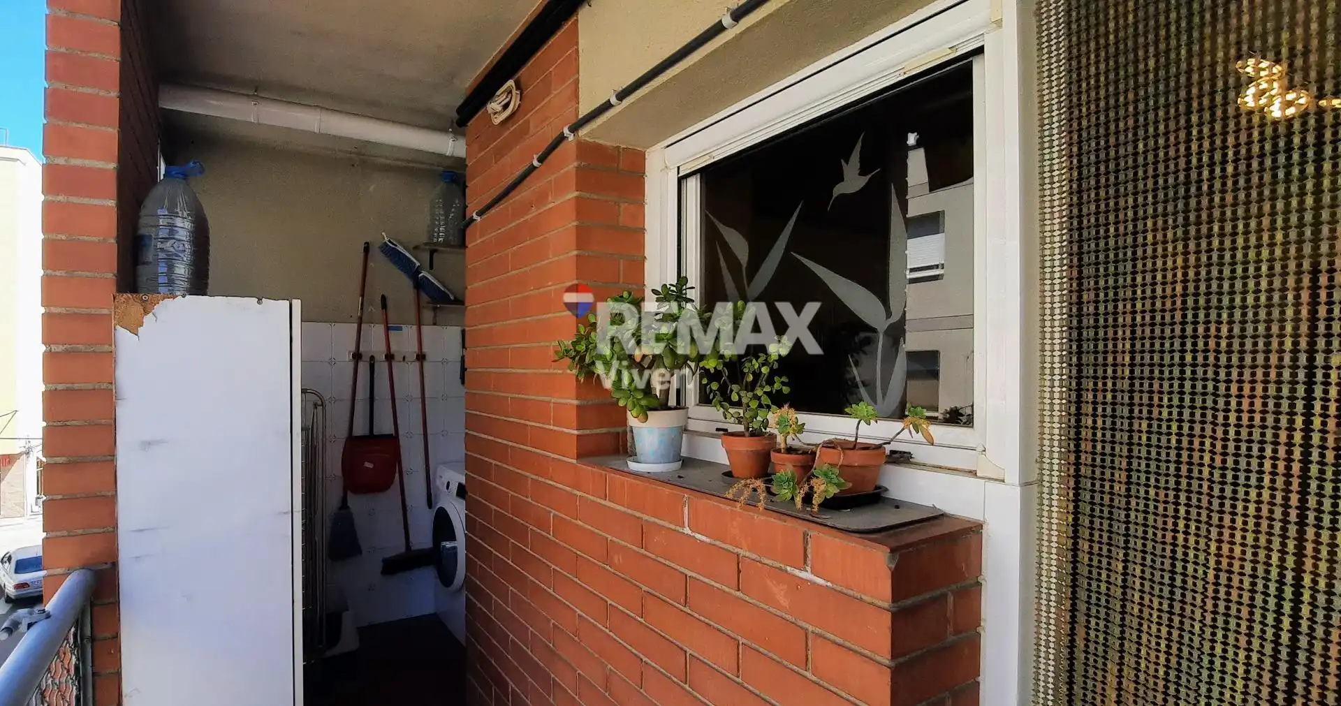 Terraza de Piso en venta en Vilanova i la Geltrú con Calefacción, Trastero y Balcón