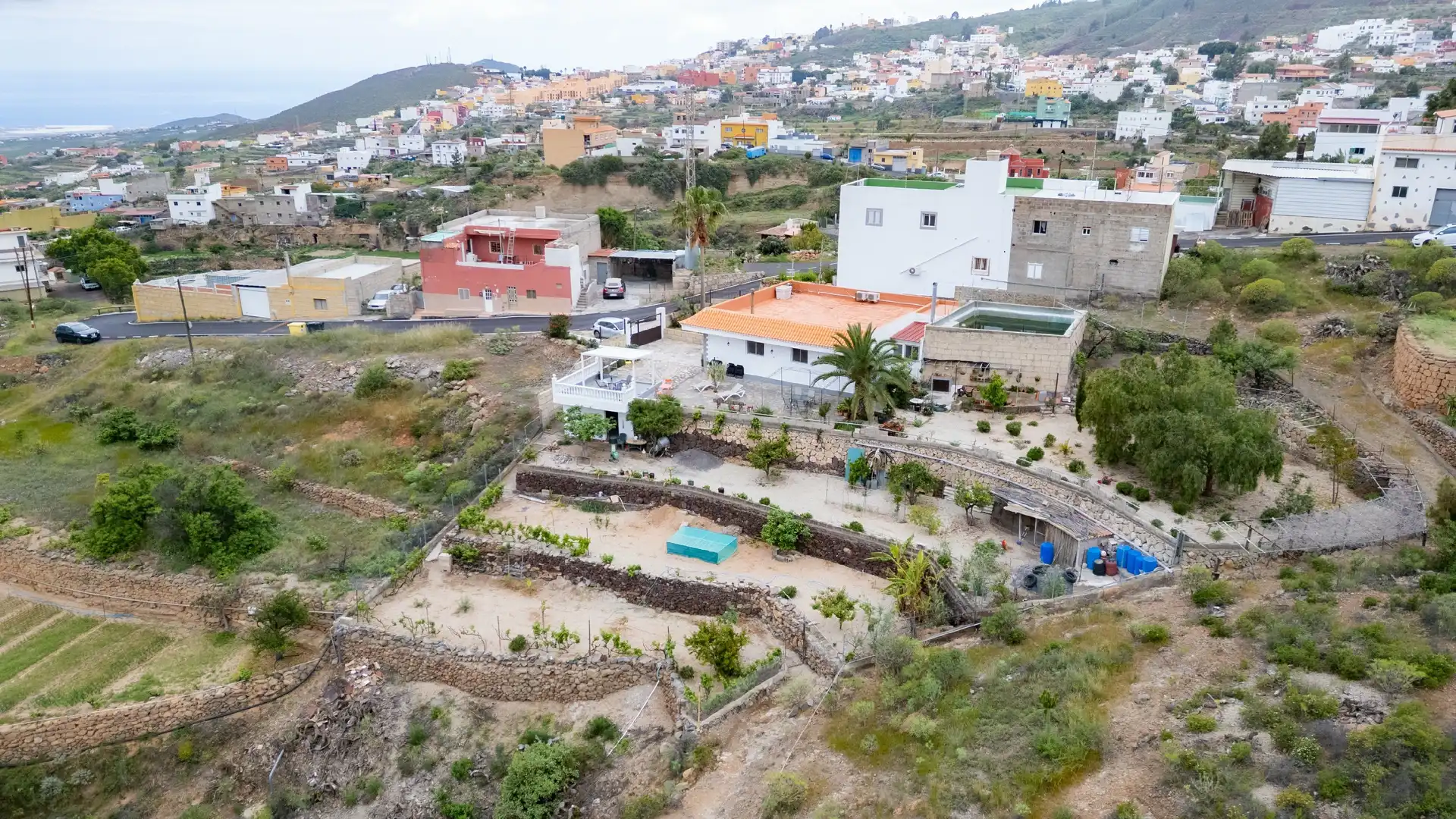 Country homes for sale in Granadilla de Abona  with Air Conditioner, Private garden and Terrace
