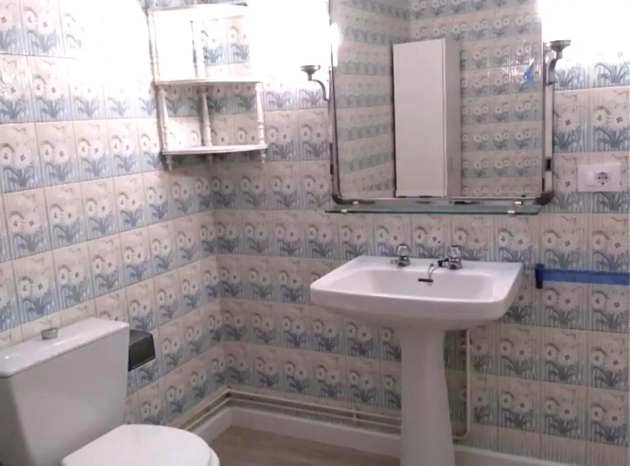 Baño de Casa o chalet en venta en Vigo  con Calefacción y Amueblado