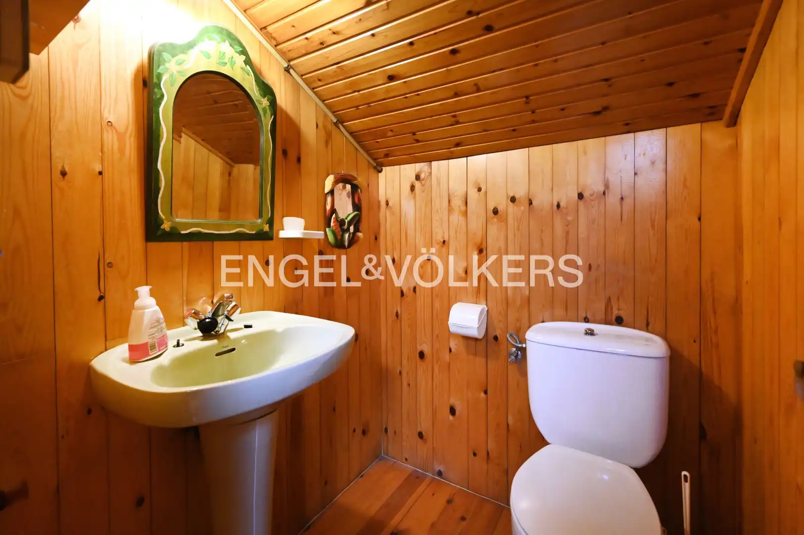 Baño de Casa o chalet en venta en Corvera de Toranzo con Calefacción, Terraza y Balcón