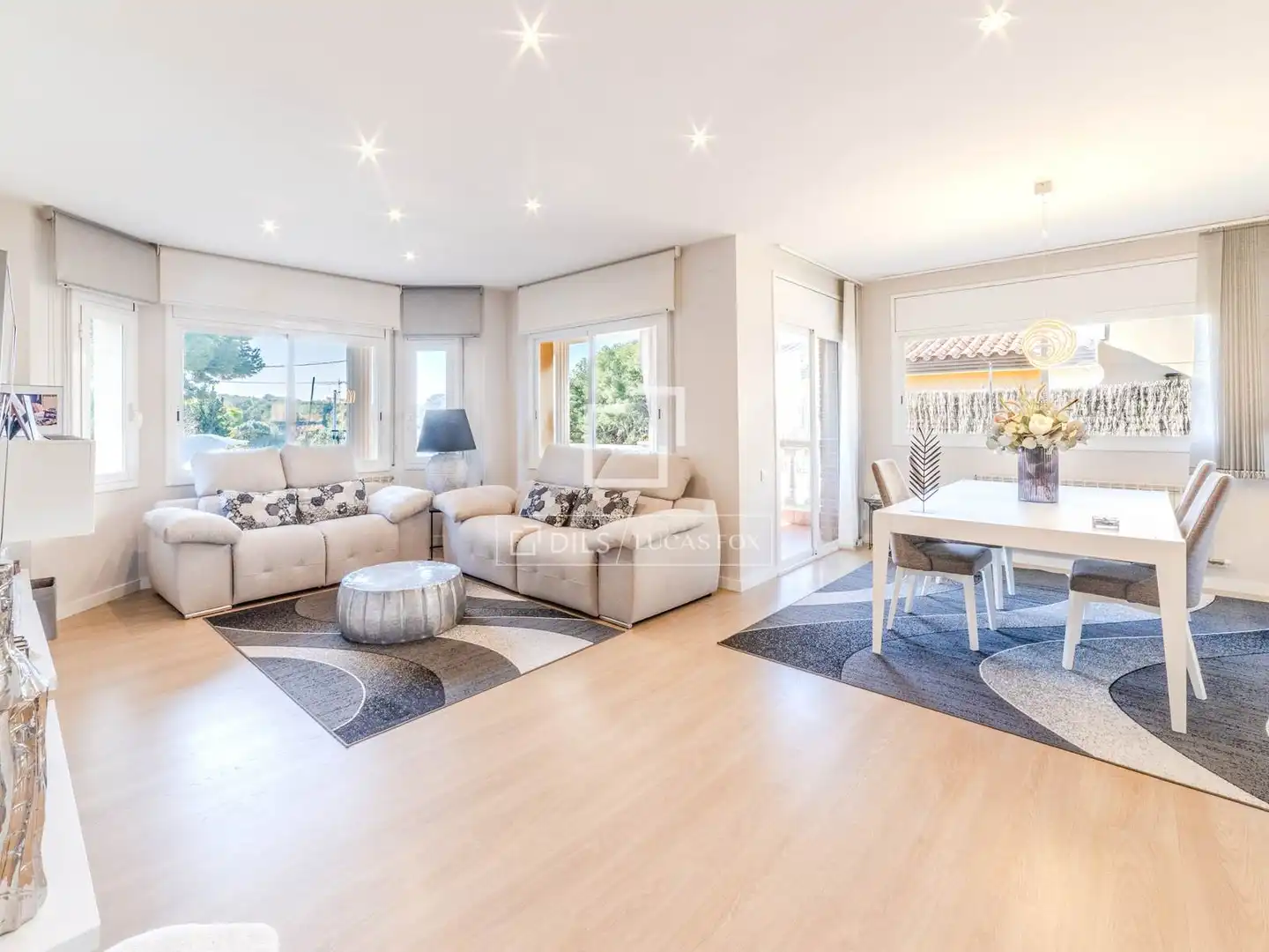 Sala de estar de Casa o chalet en venta en Sant Pere de Ribes con Aire acondicionado, Calefacción y Jardín privado