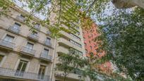 Exterior view of Flat for sale in  Barcelona Capital  with Air Conditioner, Heating and Terrace