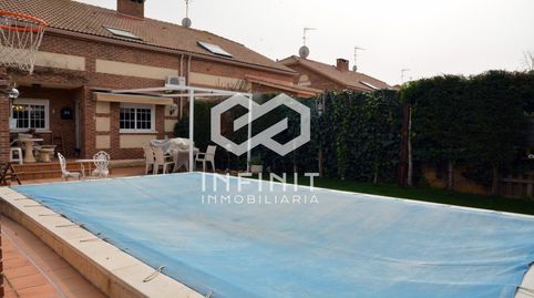 Foto 5 de Casa adosada en venda a Villanueva de la Torre, Guadalajara