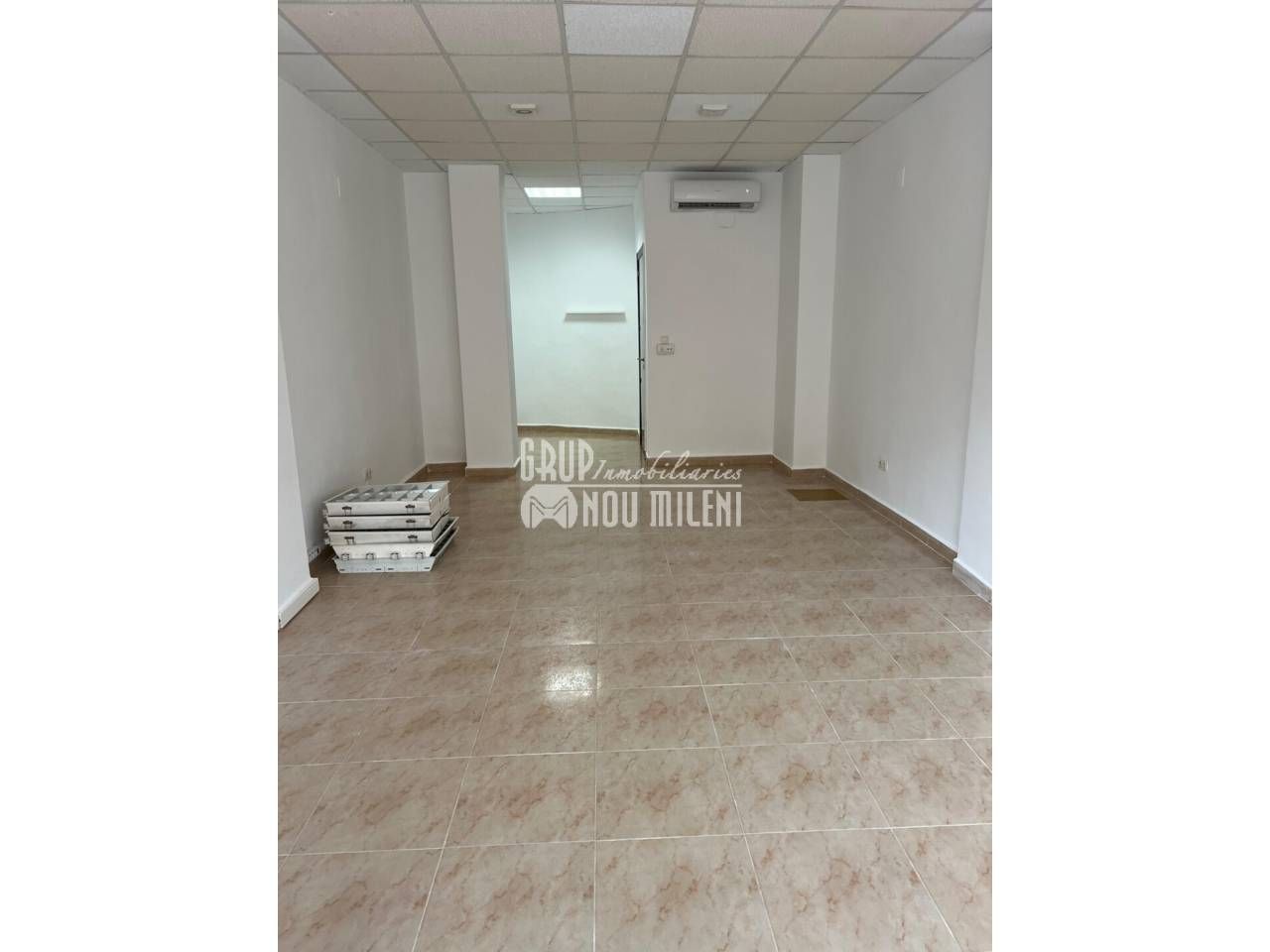 Premises for sale in Alcàsser  with Air Conditioner