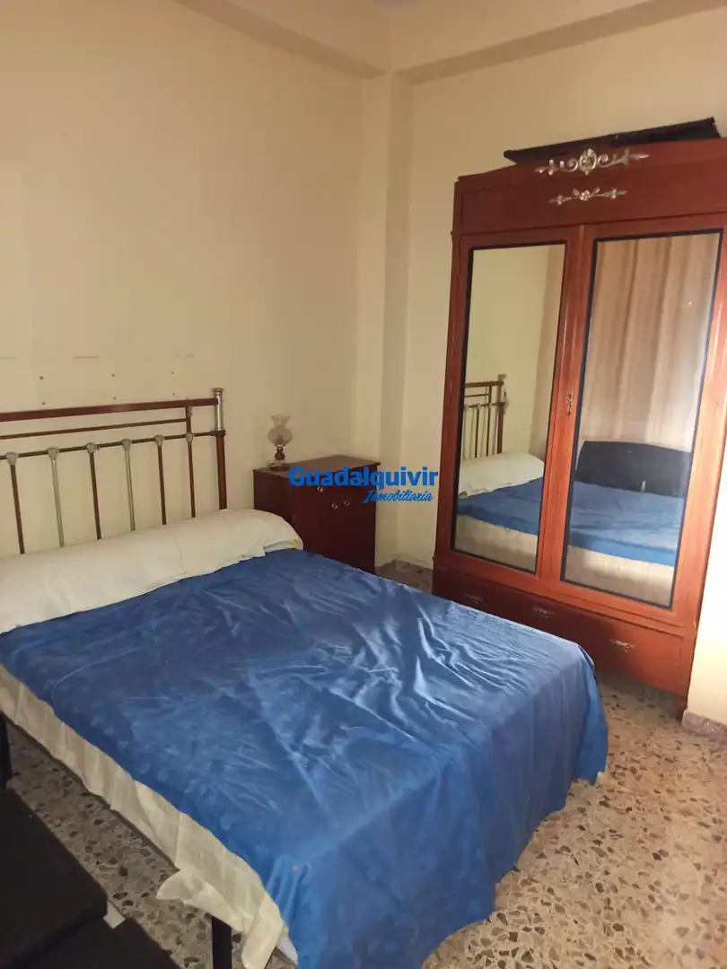 Dormitori de Casa o xalet en venda en Sevilla