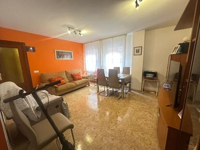 Sala d'estar de Pis en venda en Cuenca Capital amb Calefacció, Terrassa i Traster