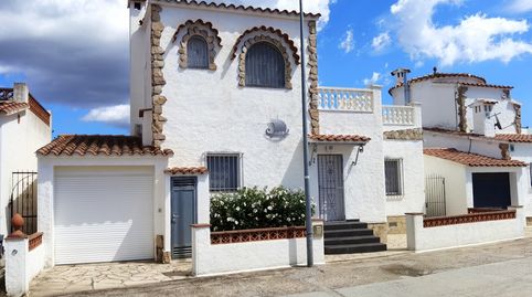 Casa al canal con amarre de 13M y apartamento independiente., imatge 2