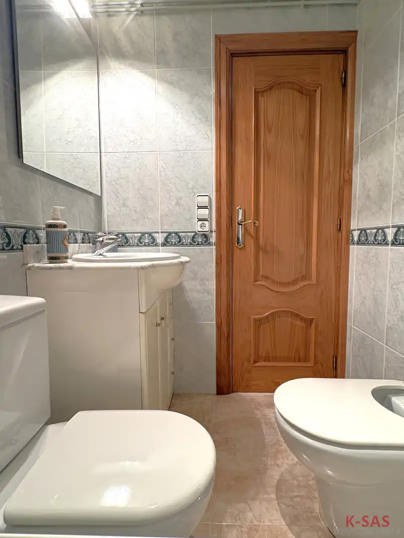 Bathroom of Flat for sale in Esplugues de Llobregat  with Heating, Furnished and Oven
