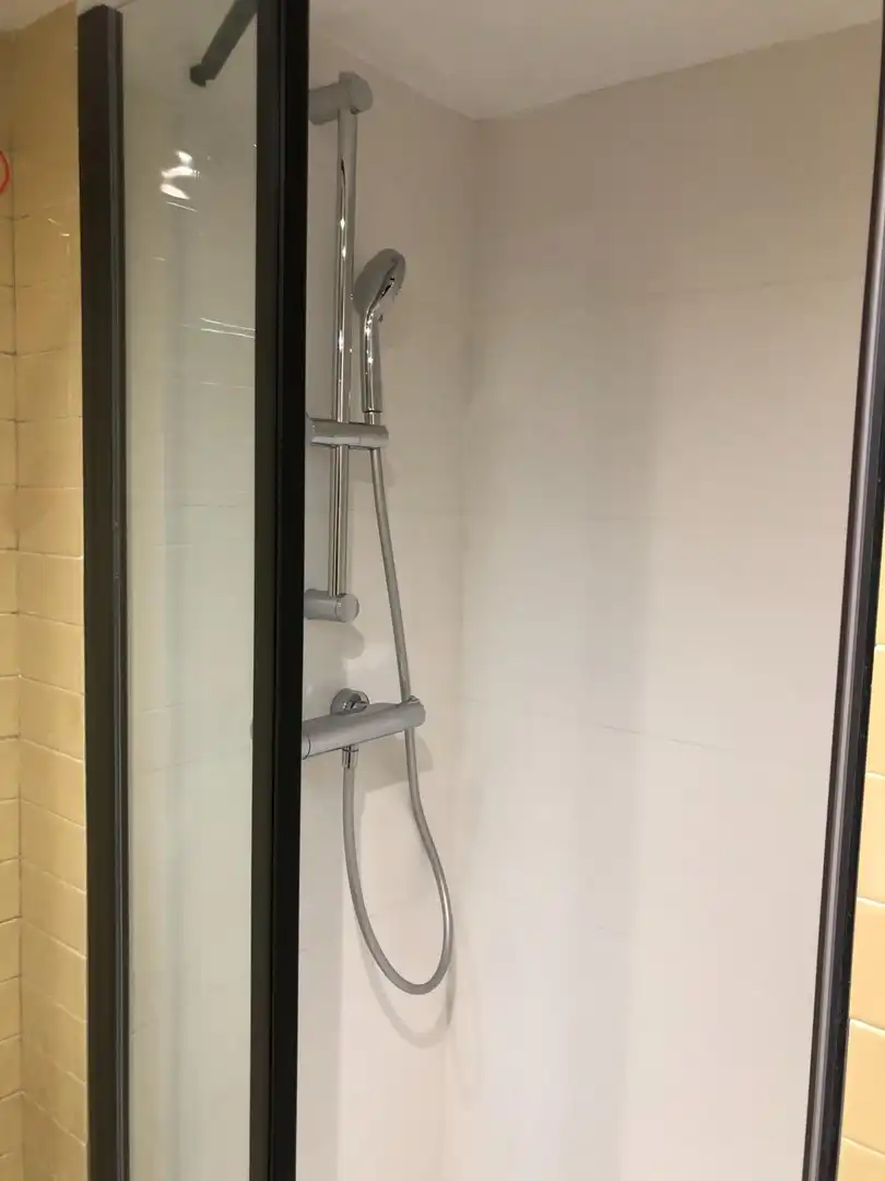Bany de Dúplex en venda en Barcelona amb Aire condicionat