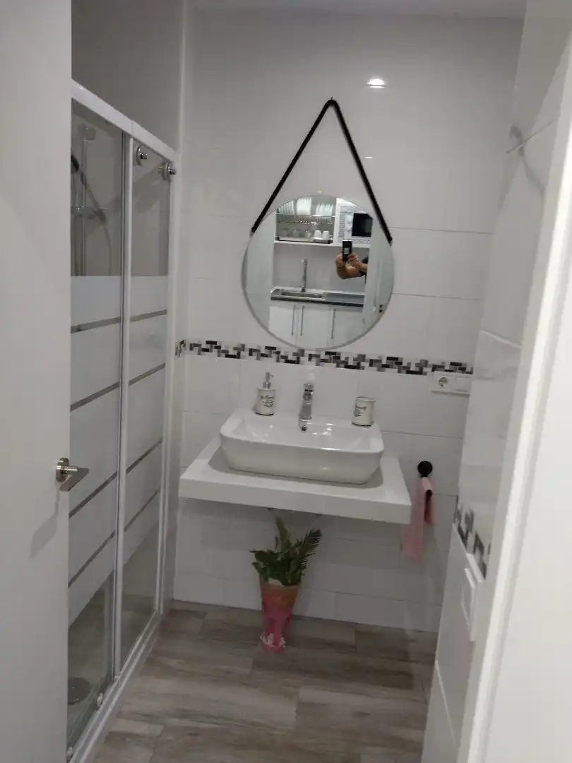 Baño de Apartamento en venta en Torremolinos con Aire acondicionado, Calefacción y Jardín privado