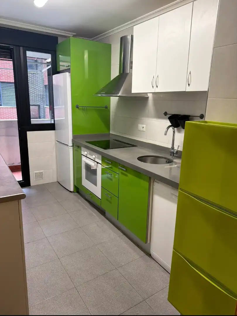 Cocina de Piso en venta en Medio Cudeyo con Calefacción, Parquet y Balcón