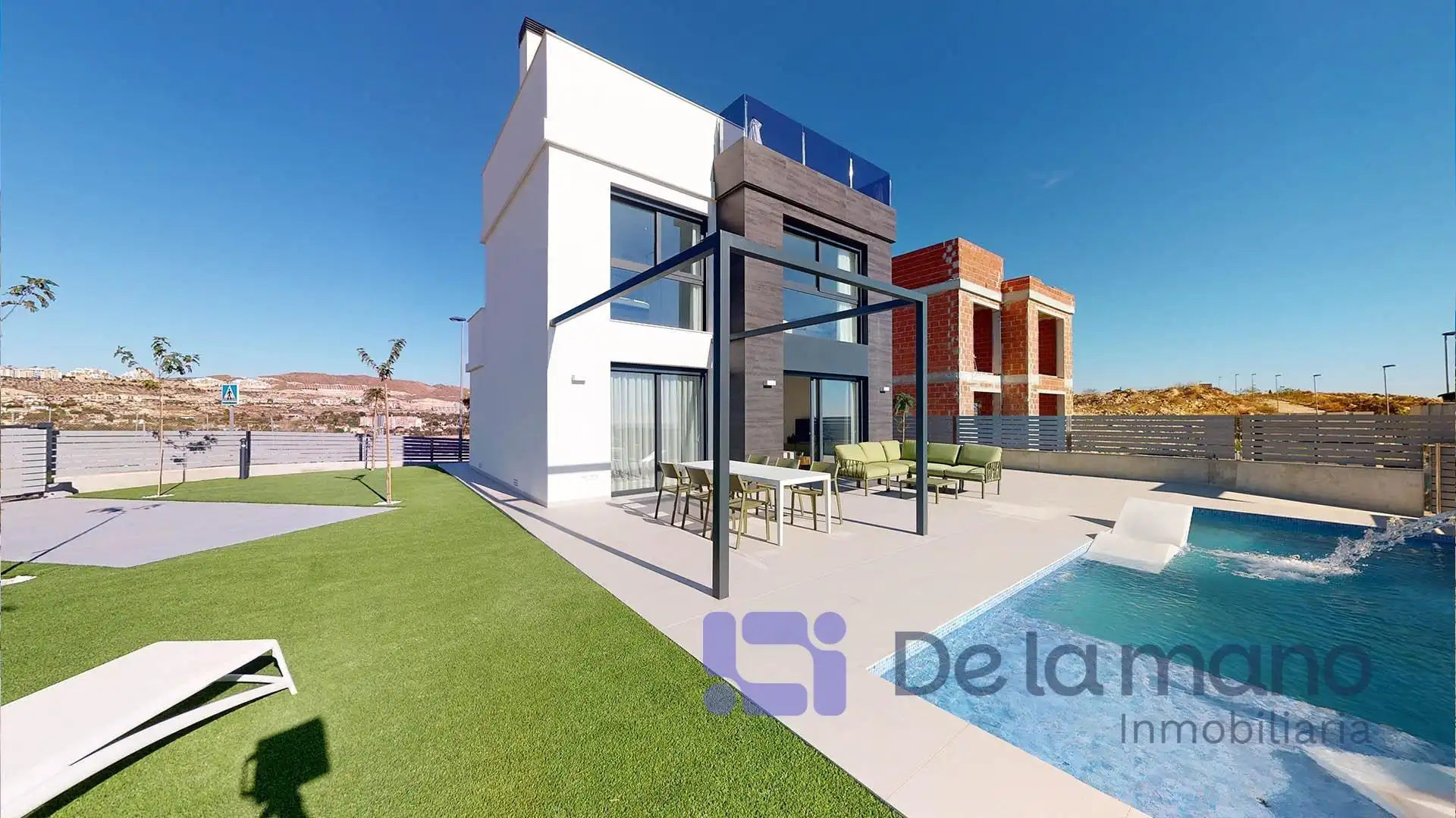 Villa con terrazza in vendita a Carrer del  Llentiscle