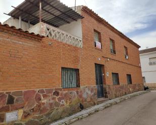 Exterior view of House or chalet for sale in Villamayor de Santiago  with Parquet flooring