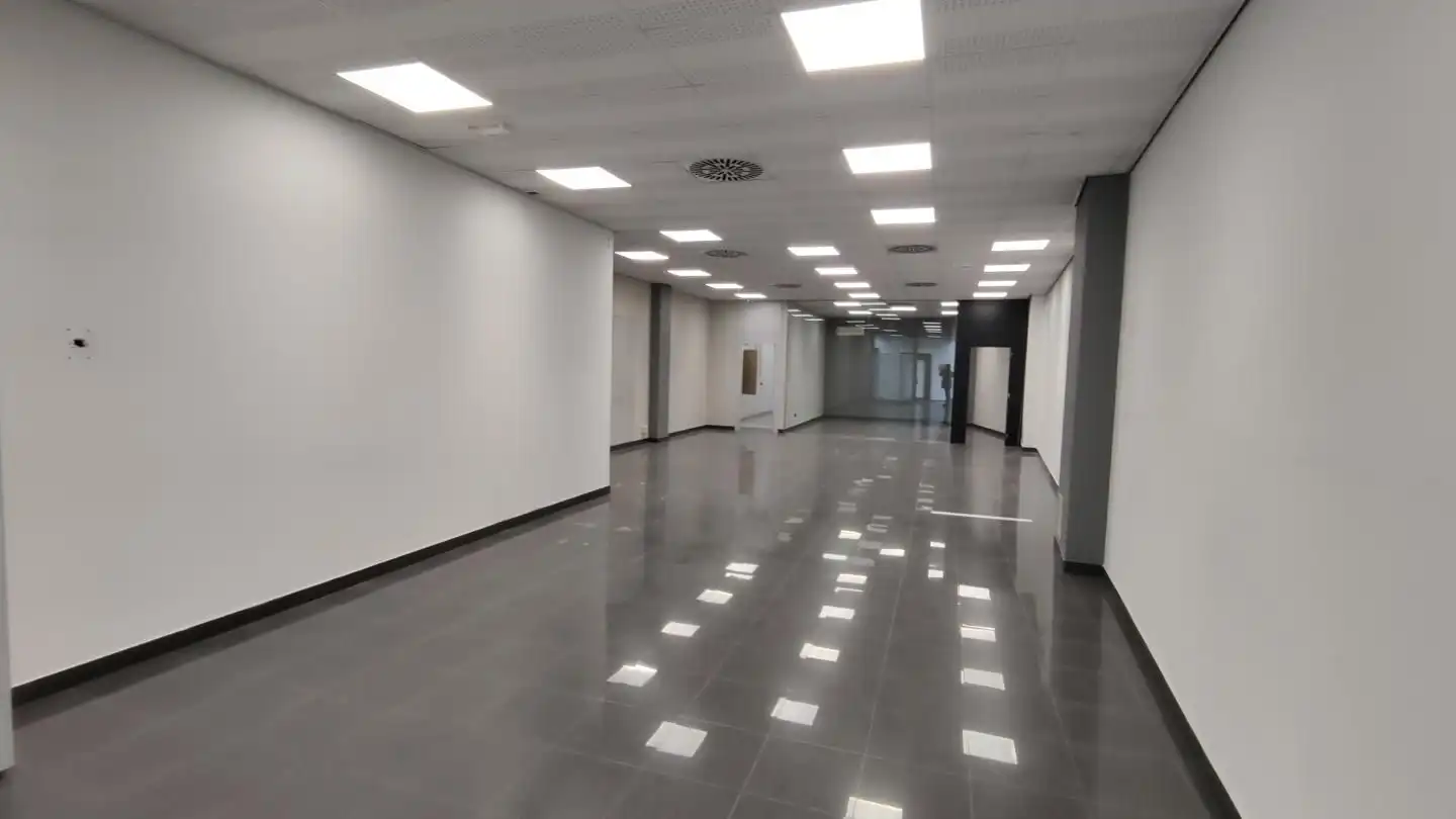 Geschaftsraum zur Miete in Buñol