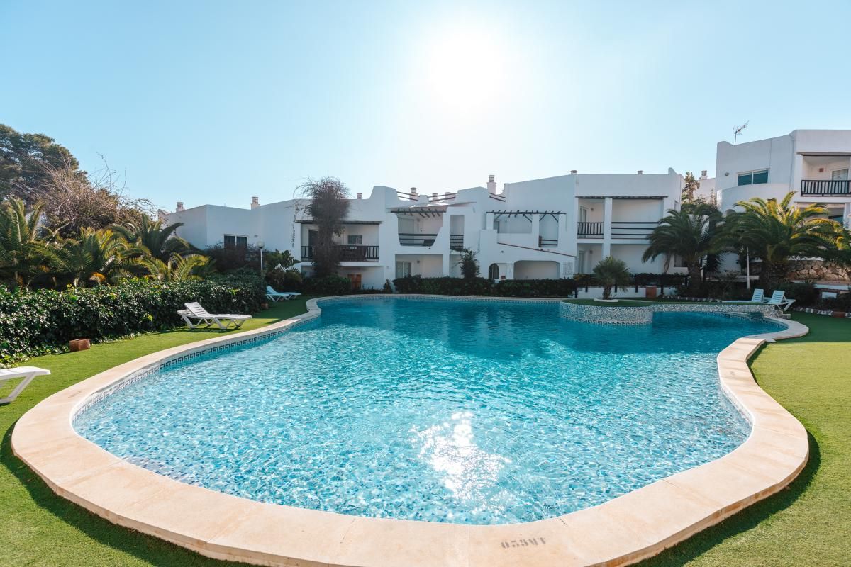 Swimming pool of Planta baja for sale in Santa Eulària des Riu  with Air Conditioner, Heating and Private garden