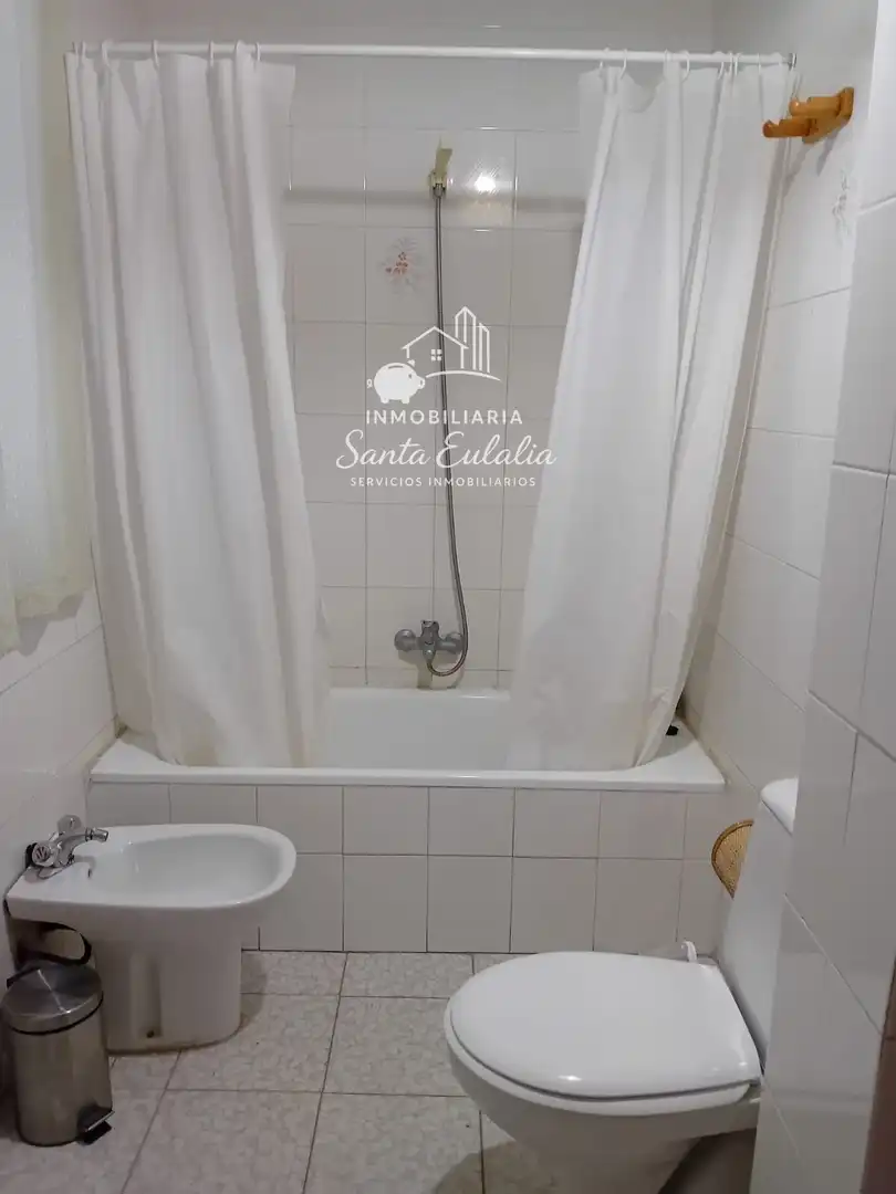 Badezimmer von Wohnung zur Miete in Mérida mit Klimaanlage, Heizung und Möbliert