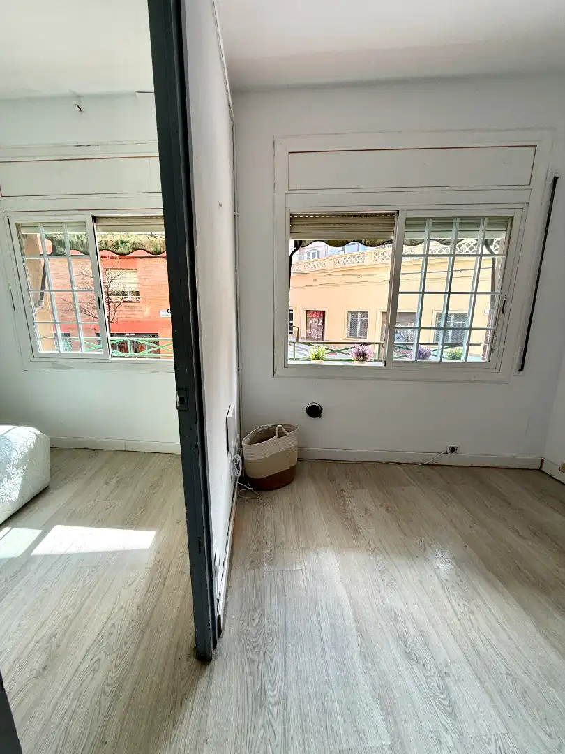 Schlafzimmer von Wohnung zum Verkauf in Barcelona mit Parkett und Alarm