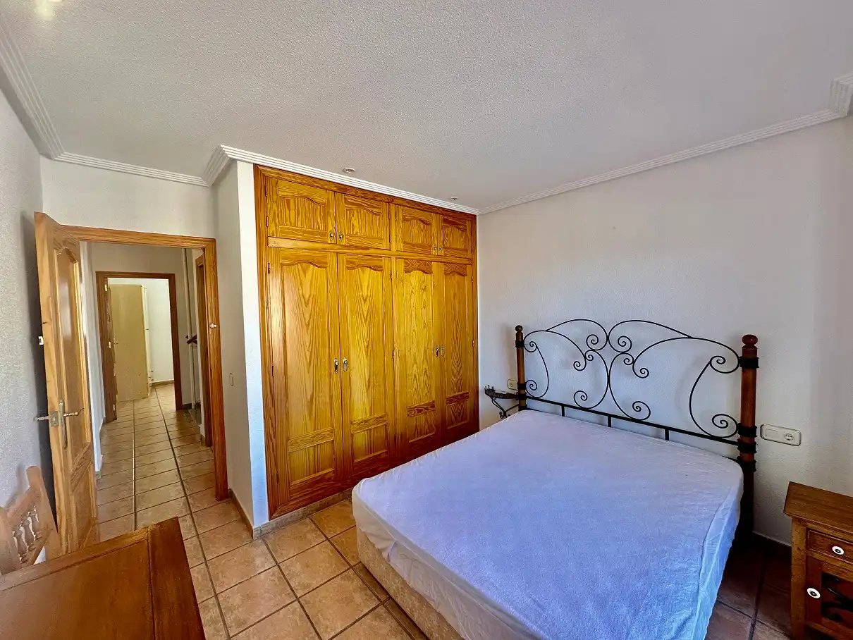 Dormitori de Casa adosada en venda en Santa Pola amb Aire condicionat, Jardí privat i Terrassa