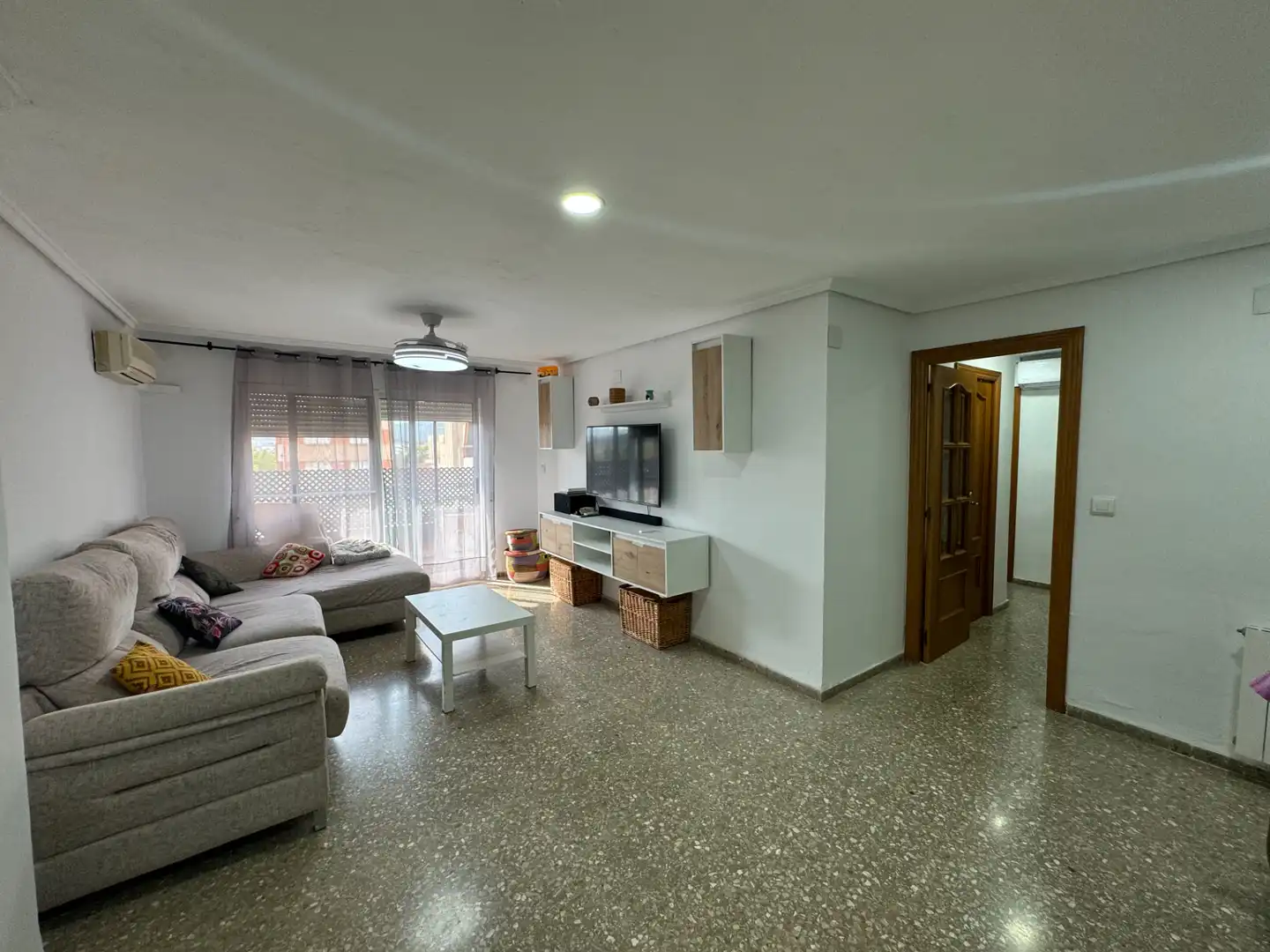 Sala d'estar de Pis en venda en Sagunto / Sagunt amb Aire condicionat, Calefacció i Moblat