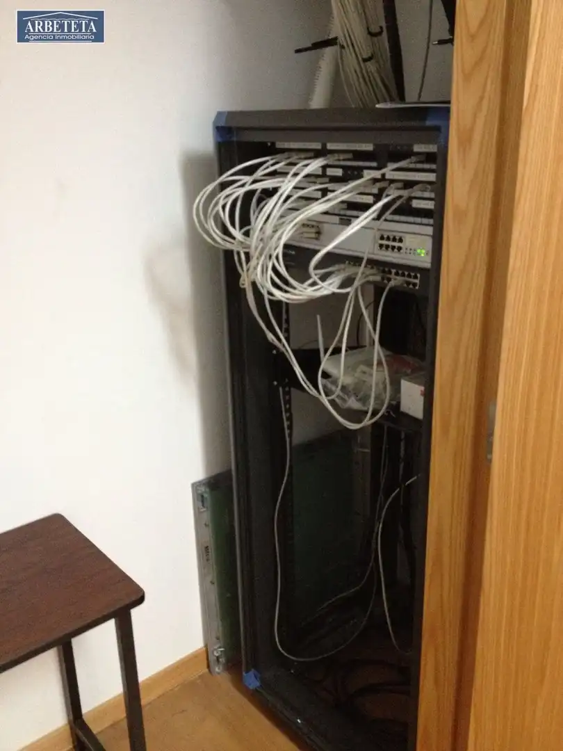 Office for sale in Guadalajara  with Air Conditioner, Heating and Storage room