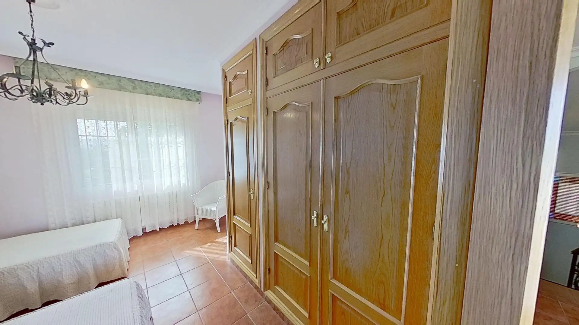 Dormitori de Casa o xalet en venda en Albacete amb Aire condicionat, Calefacció i Jardí privat