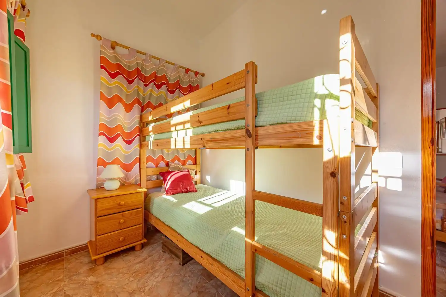 Dormitori de Casa o xalet en venda en Vega de San Mateo amb Jardí privat i Terrassa