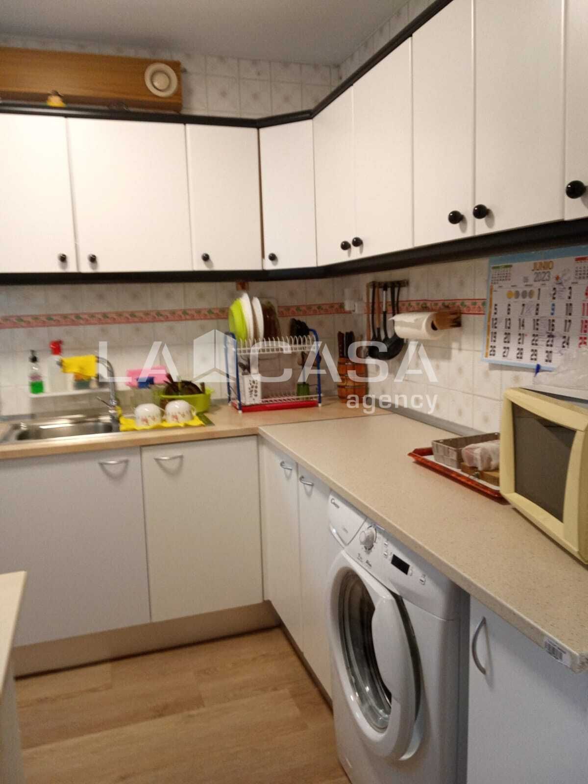 Cocina de Piso en venta en Badia del Vallès con Balcón