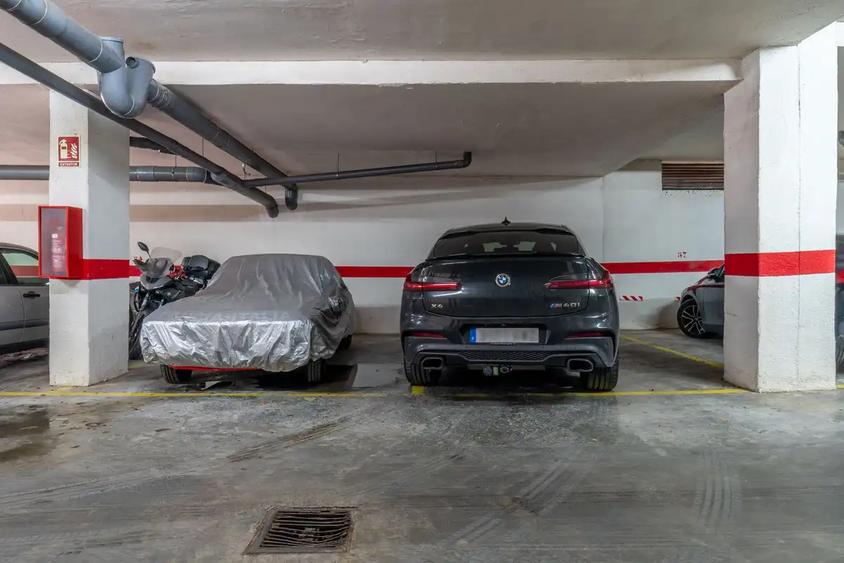 Parkplatz von Dachboden zum Verkauf in Torremolinos mit Klimaanlage, Terrasse und Schwimmbad
