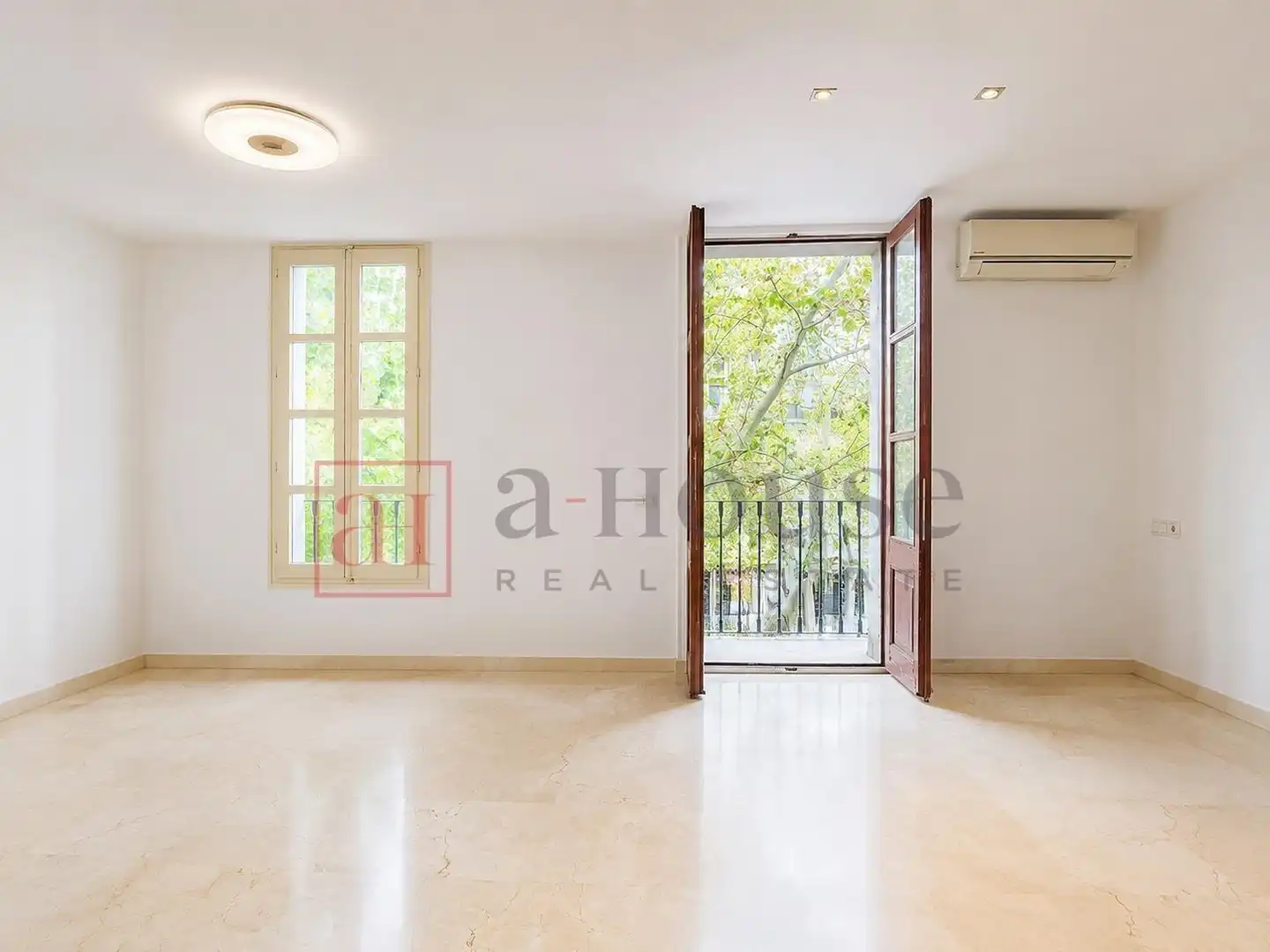 Appartement avec terrasse à vendre à Gran Via de les Corts Catalanes