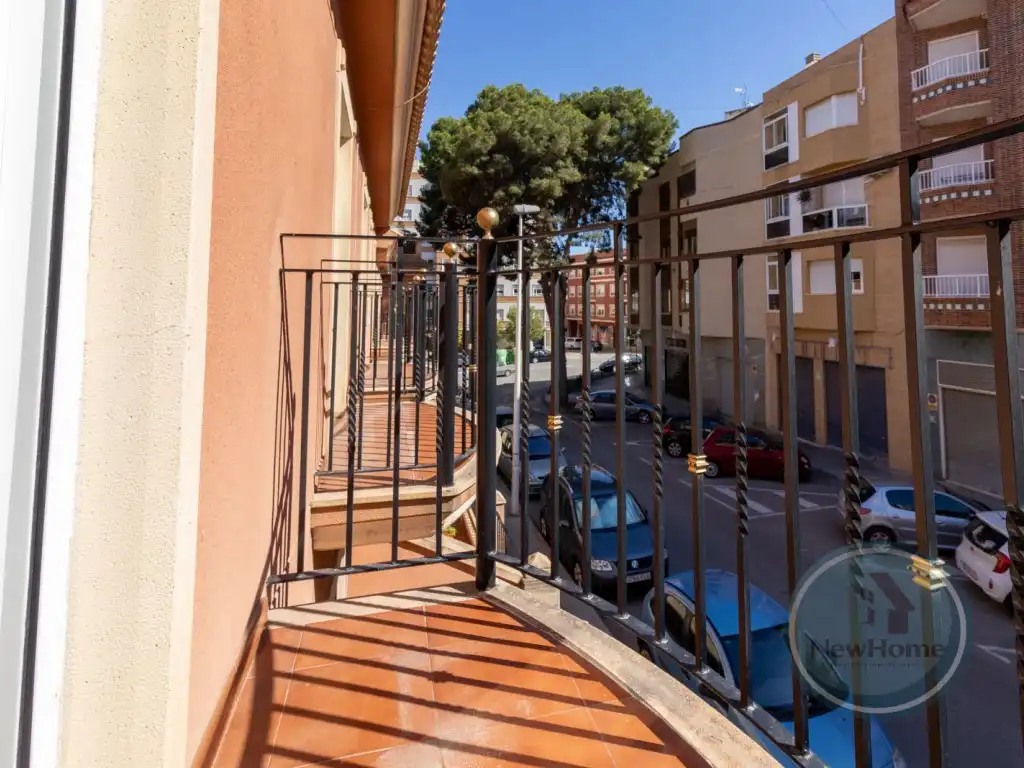 Casa adosada en venta en Crevillent