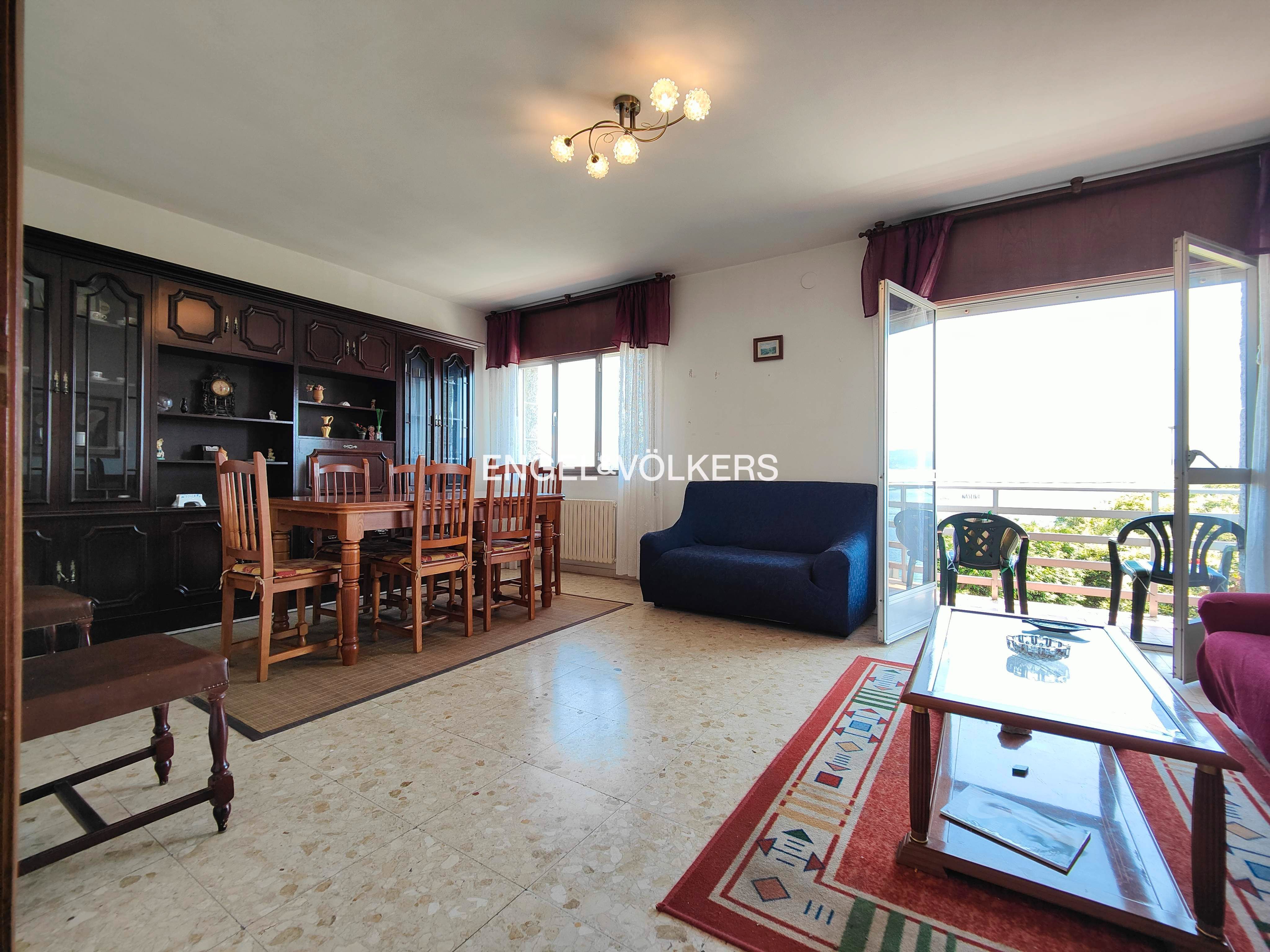 Wohnzimmer von Wohnungen zum verkauf in Poio mit Heizung, Möbliert und Balkon