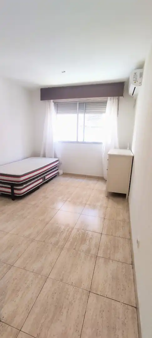 Habitación de Planta baja de alquiler en  Madrid Capital con Aire acondicionado, Calefacción y Amueblado