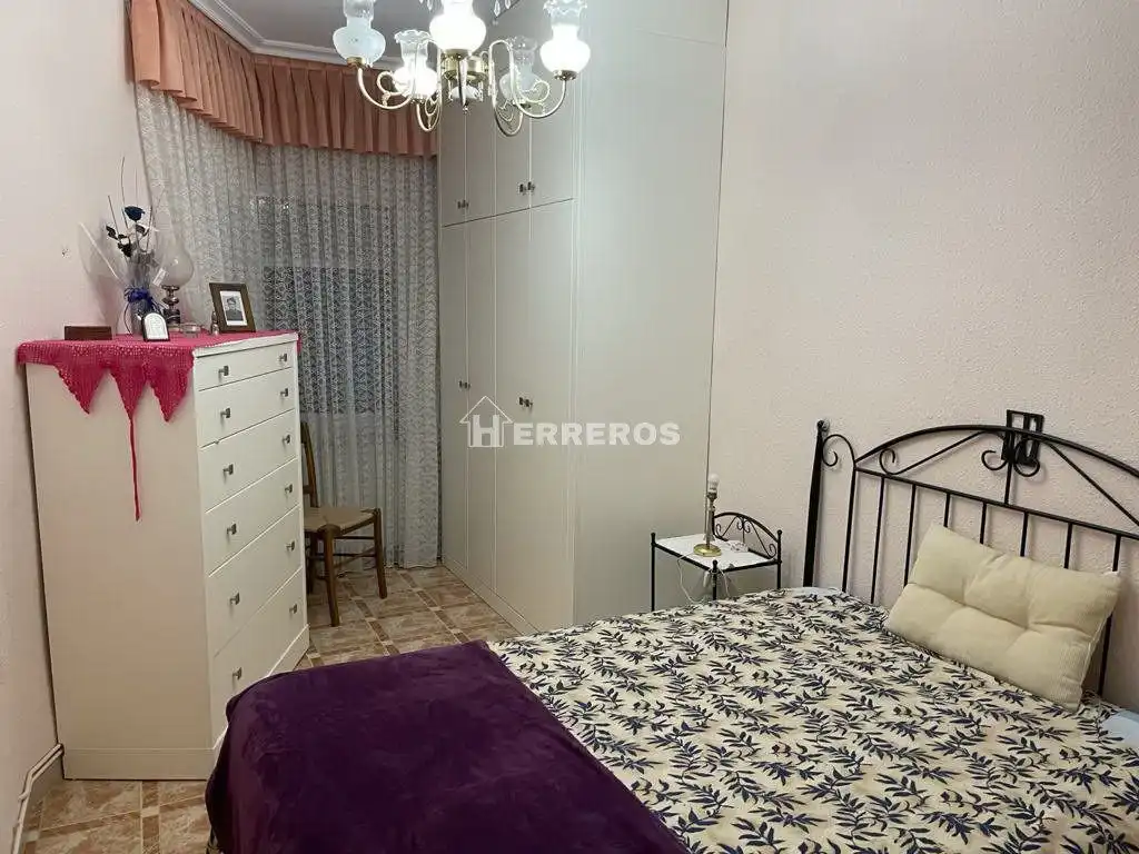 Piso con ascensor en venta en CIRIACO GARRIDO, imagen 5