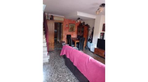 Foto 3 de Casa adosada en venta en Calle America, Avenida de Abril - 9 de Octubre, Valencia