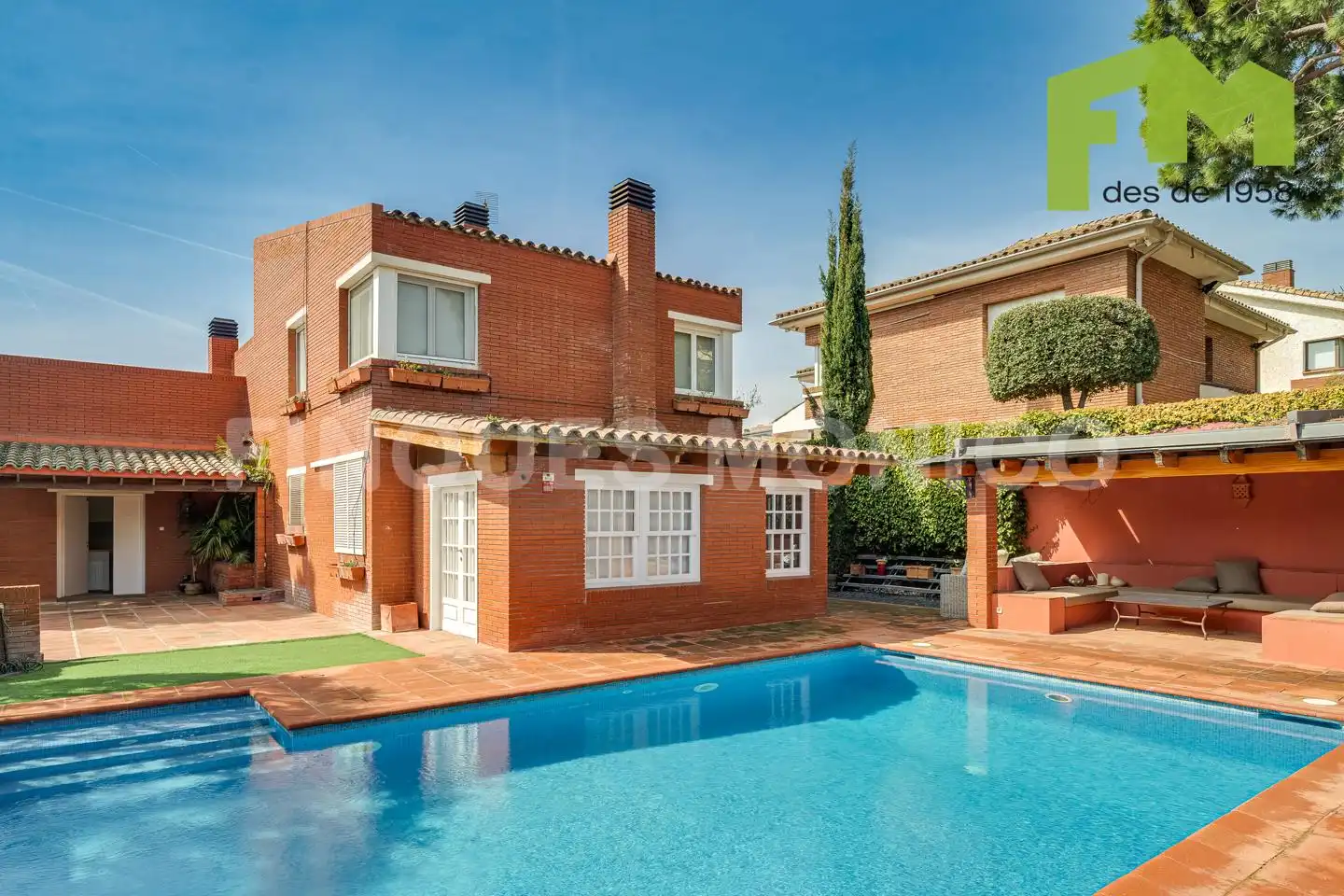 Vista exterior de Casa o chalet en venta en Teià con Aire acondicionado, Calefacción y Jardín privado