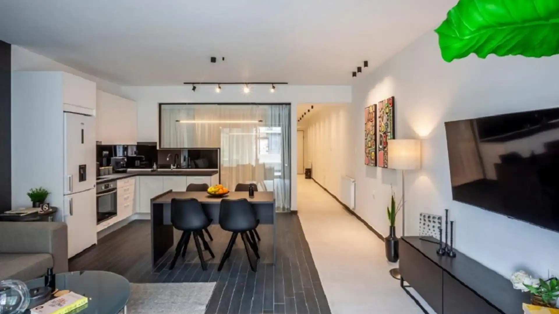 Cocina de Apartamento de alquiler en  Valencia Capital con Aire acondicionado, Amueblado y TV