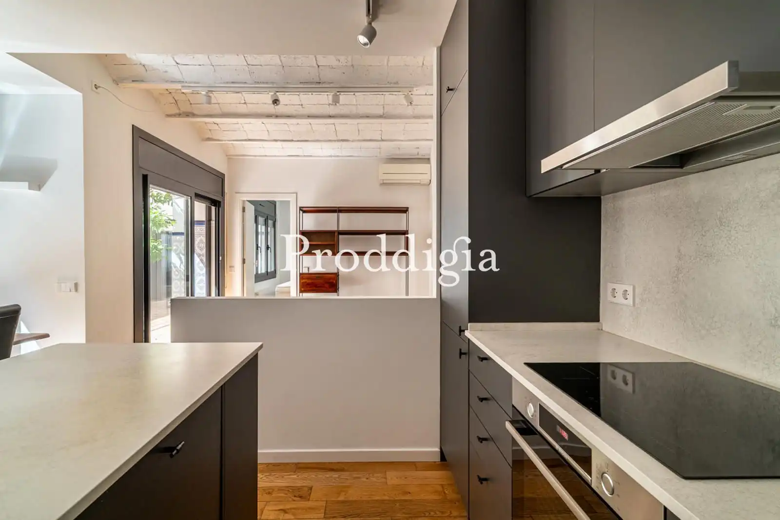 Kitchen of Flat for rent in Barcelona  with Air Conditioner, Terrace and Storage room