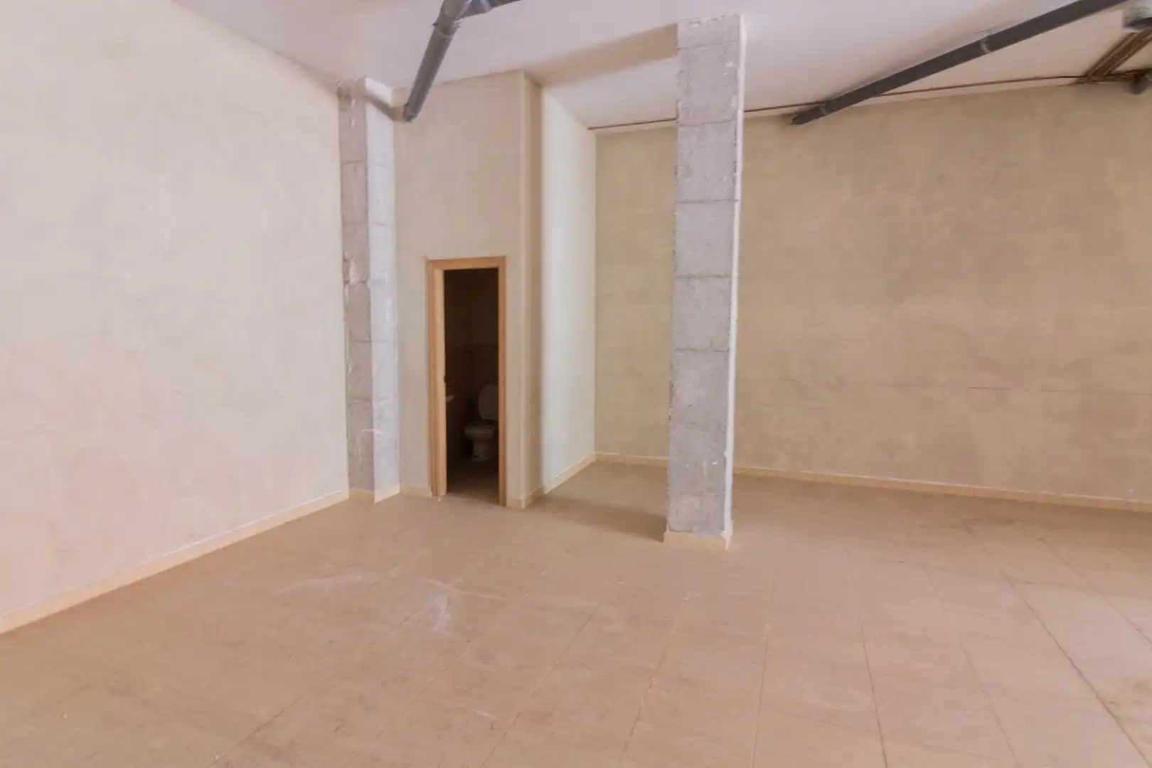 Local comercial de lloguer a Calle Medico Antonio Simon, imagen 3