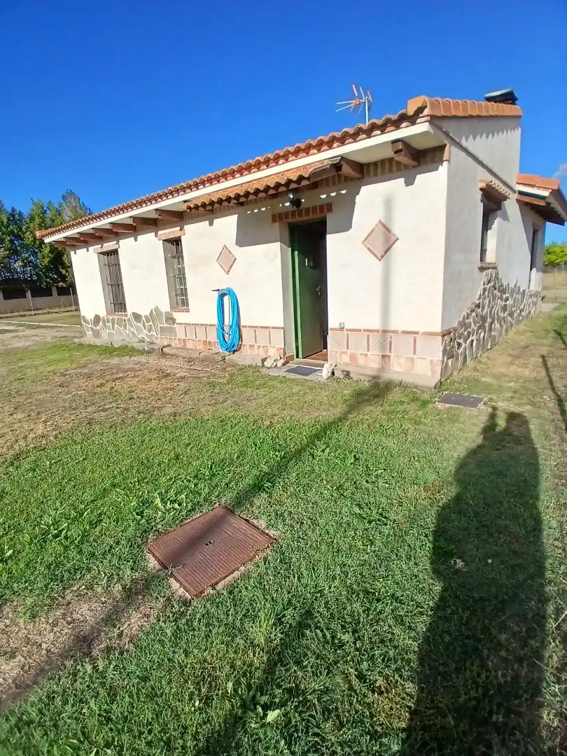Vista exterior de Casa o xalet en venda en La Pedraja de Portillo , Valladolid