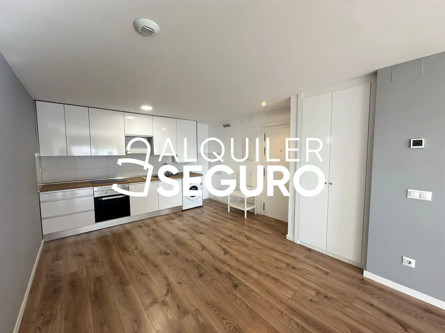 Vista exterior de Piso de alquiler en Madrid con Aire acondicionado, Calefacción y Terraza
