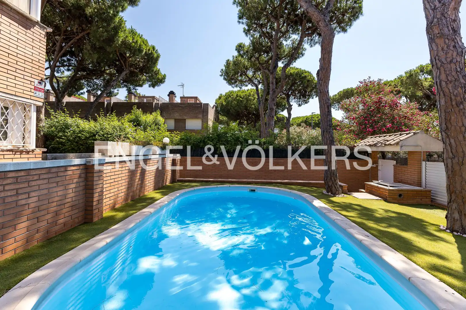 Piscina de Casa o xalet en venda en Gavà amb Calefacció, Jardí privat i Terrassa