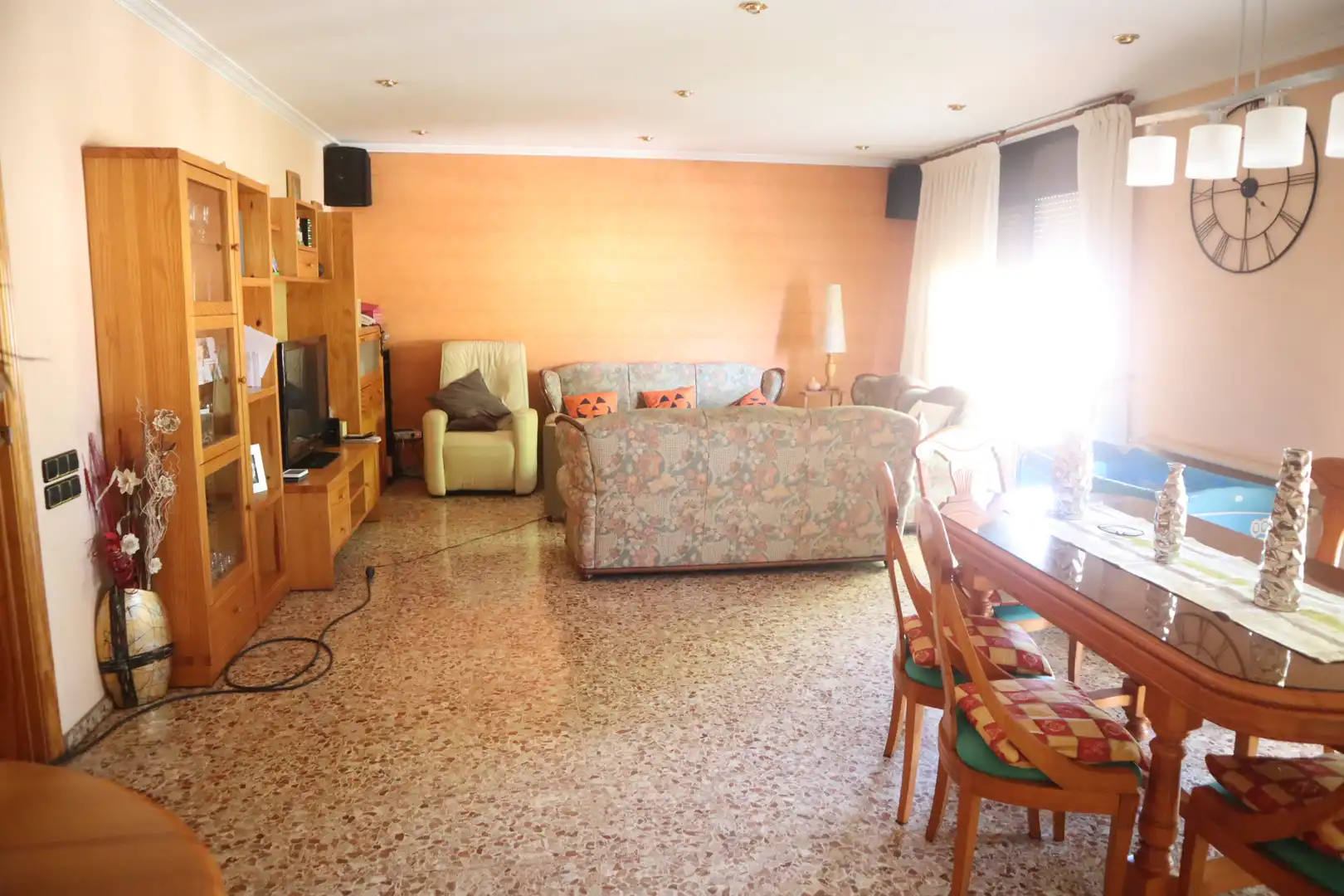 Sala d'estar de Casa o xalet en venda en Cerdanyola del Vallès amb Calefacció, Terrassa i Traster