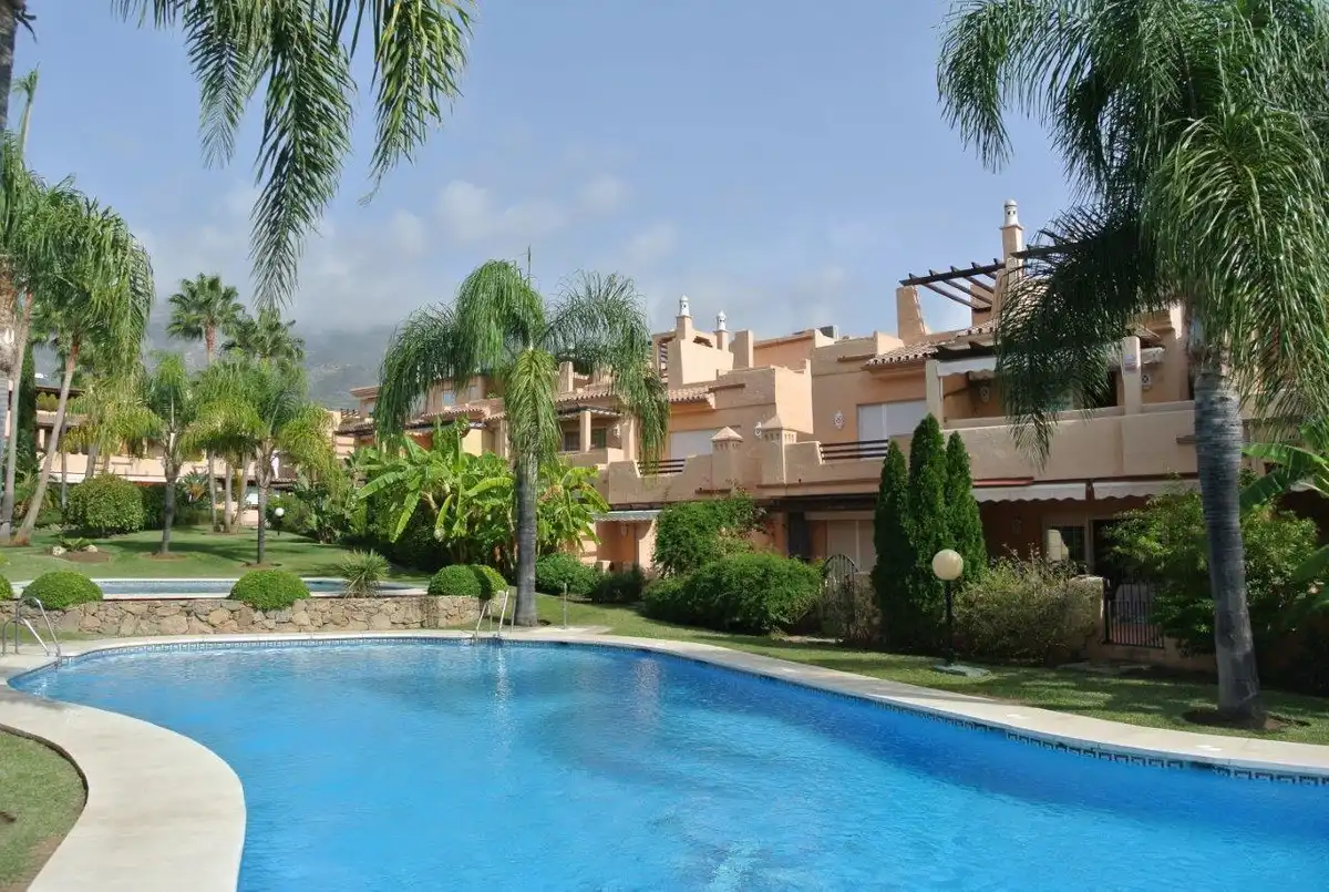 Casa a schiera con piscina in vendita a Calle de Calomela, imagen 4
