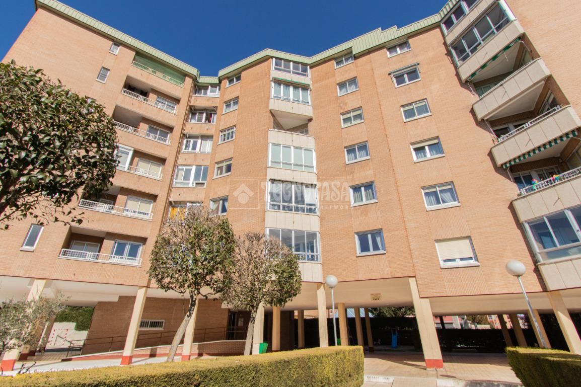 Vista exterior de Piso en venta en Valladolid Capital con Aire acondicionado, Calefacción y Parquet