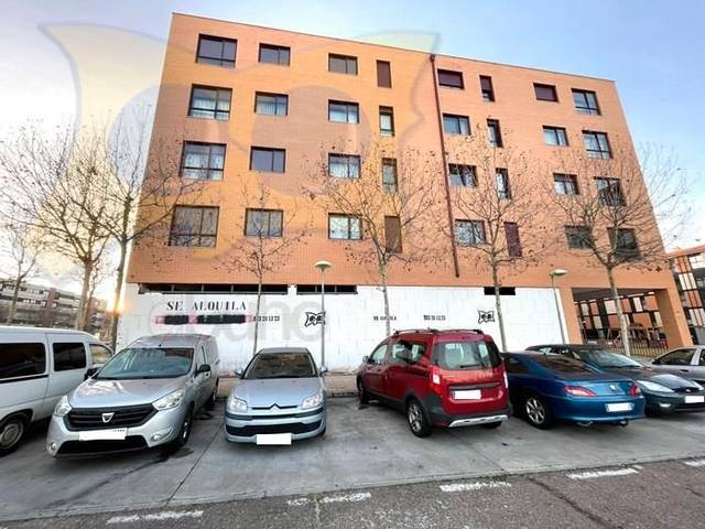 Local comercial en Alquiler en Zurguén