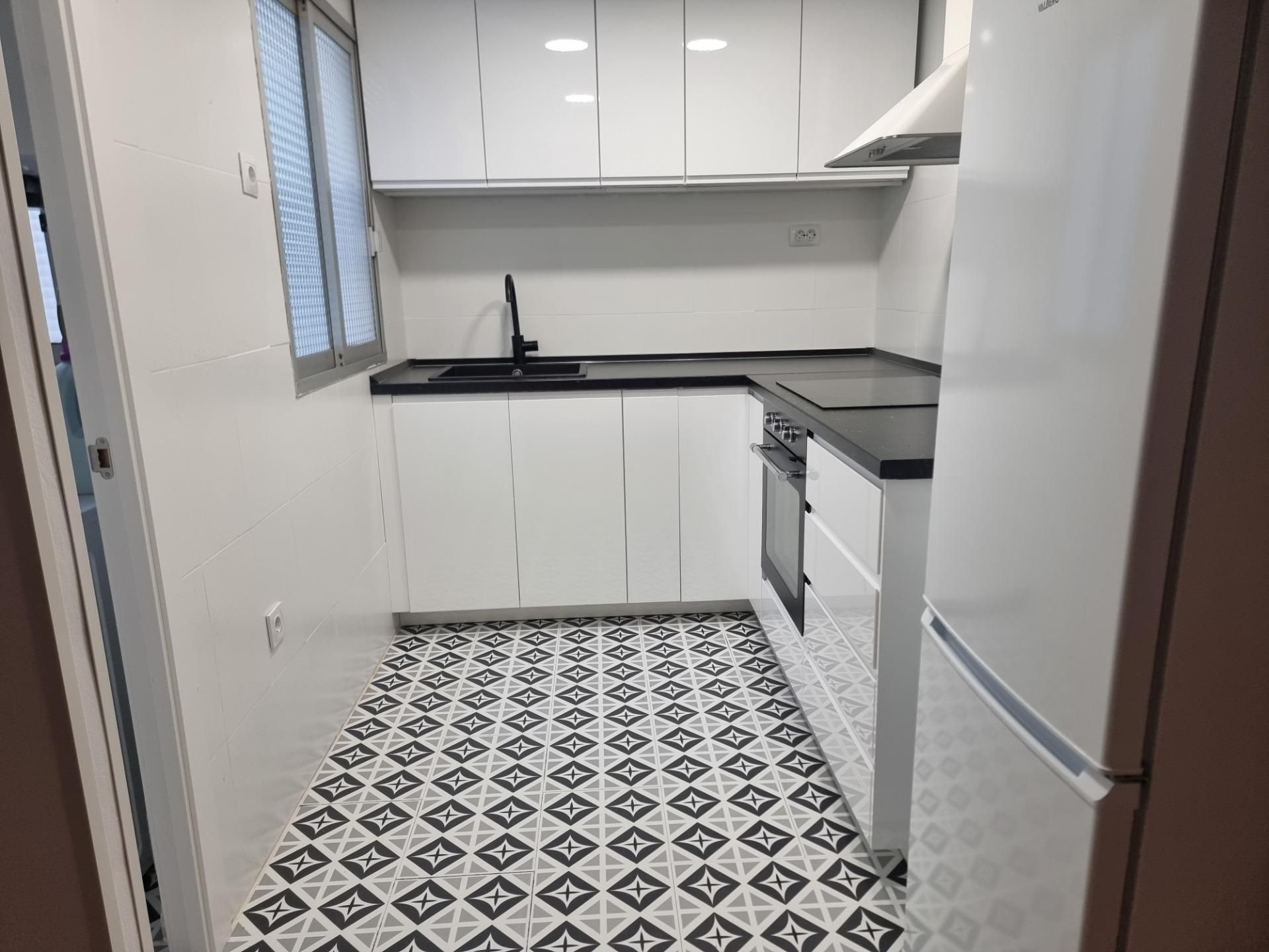 Cocina de Piso de alquiler en Silla con Aire acondicionado y Balcón